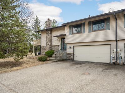 991 Pontiac Ln, Chanhassen, MN, 55317