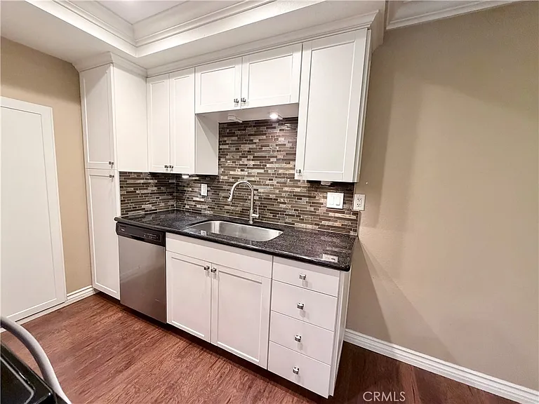 960 E Bonita Ave #3 — Photo 5