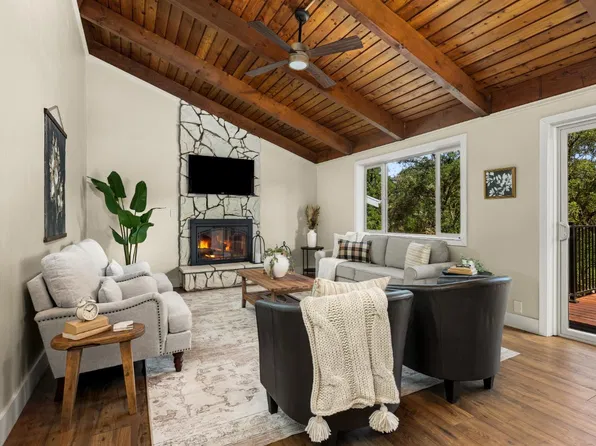 18082 Hummingbird Dr, Penn Valley, CA 95946
