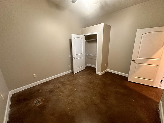 3rd image of 3536 W Walnut St #1