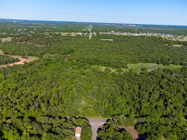 660 W Simpson Rd, Edmond, OK 73034