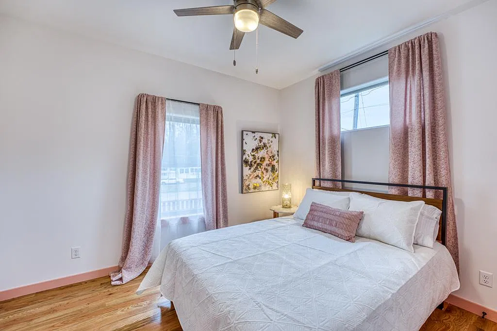 3 bed, 1188 sqft, $3,000 — Photo 3