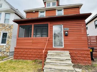 7714 E Canfield St, Detroit, MI 48214