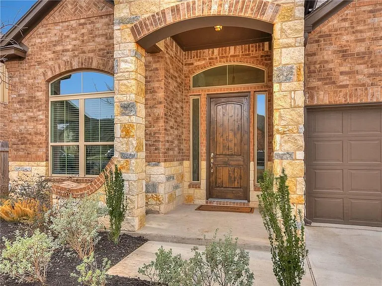 3013 Tempe Dr — Photo 3