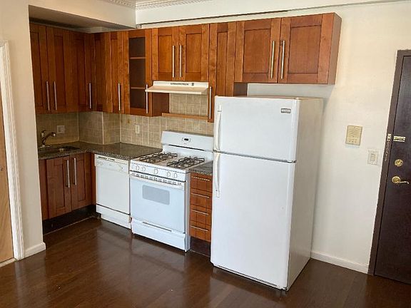2nd image of 14 Park Ave #U-0041