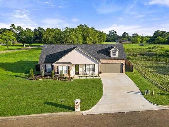 2nd image of 2905 Blue Heron Cir
