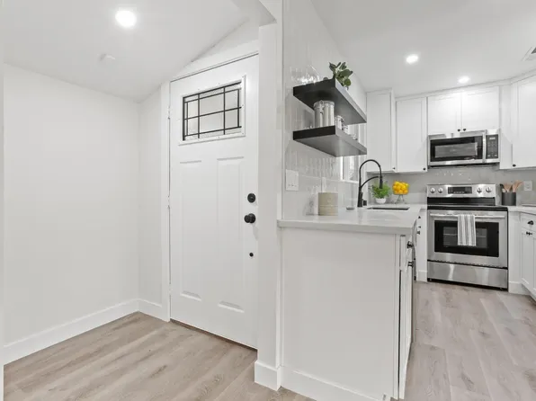 5820 Village Ridge Way, Sacramento, CA 95823