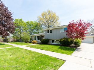 7301 W 82nd St, Bridgeview, IL 60455