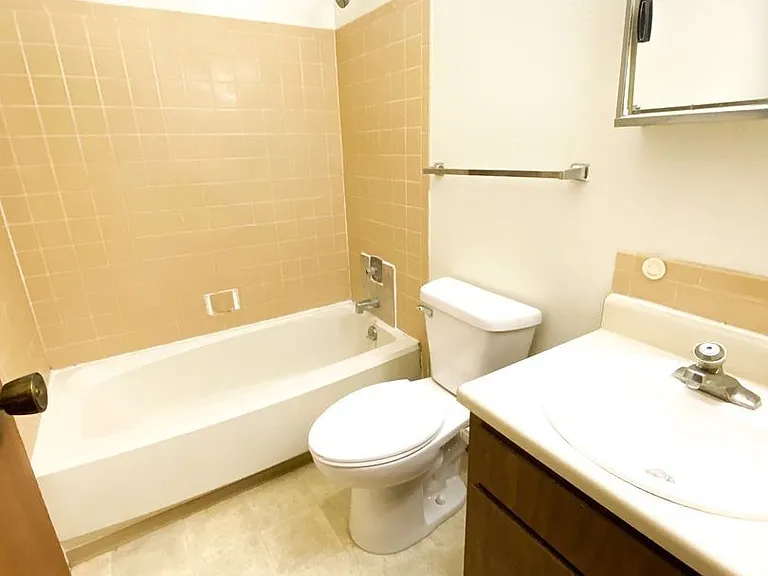 Fowler Place Apartments — Photo 9