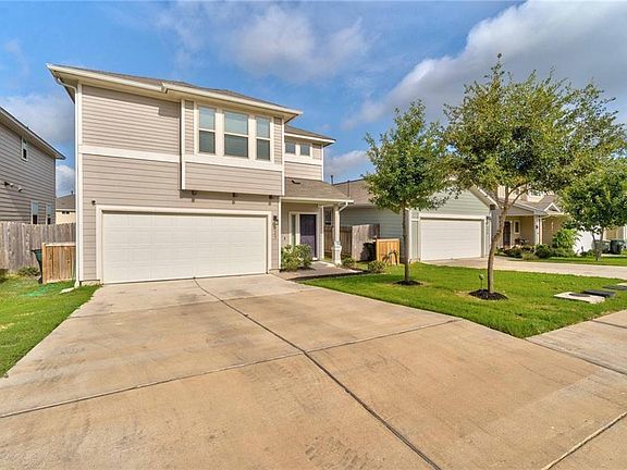 4th image of 527 Twisted Oaks Ln