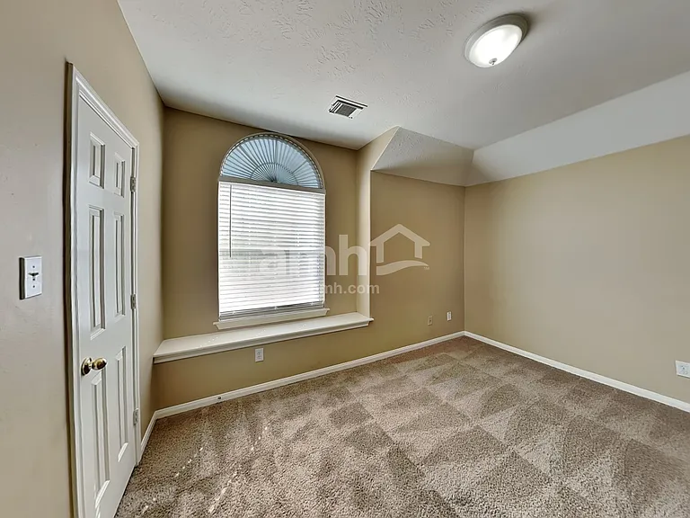 12102 Oxford Trails Dr — Photo 21