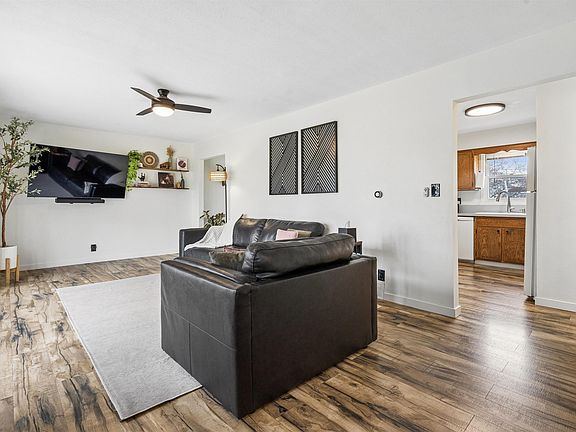 4th image of 204 Brentwood Dr
