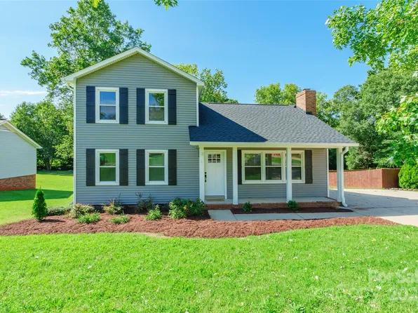 1381 Abbey Place Dr, Belmont, NC 28012