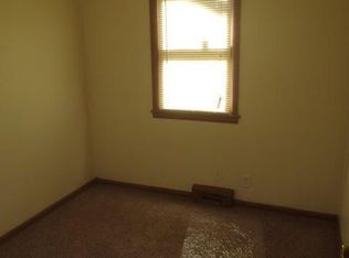 2211 W Neil Pl, Milwaukee, WI 53209