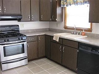 5th image of 682 Waverly Dr