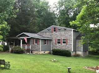 102 Horsepen Rd, Farmville, VA 23901