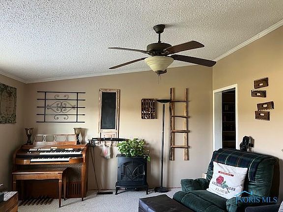 3rd image of 2467 Rice Rd