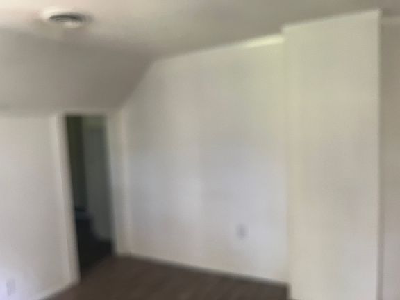4th image of 212 Poplar St W Unit 1