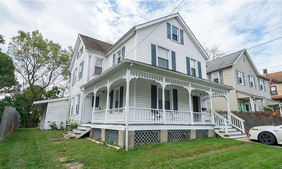1st image of 17 Liberty St