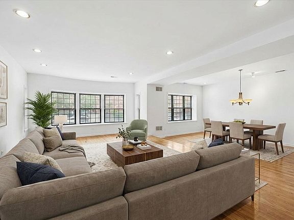 4th image of 2363 E 70th St APT 1