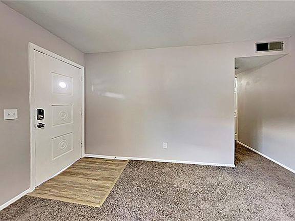 4th image of 656 N Parkway St