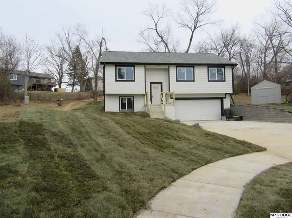 5018 Vane Cir, Omaha, NE 68152