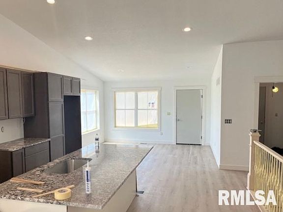 2nd image of 3125 W 34th St
