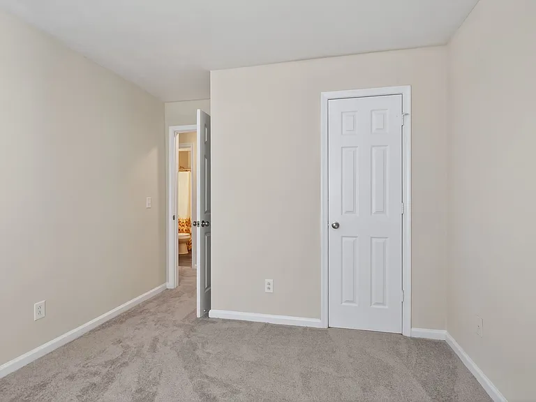North Beach Apartments — Photo 29