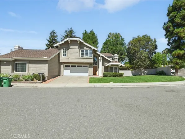 26 Hillgrass, Irvine, CA 92603