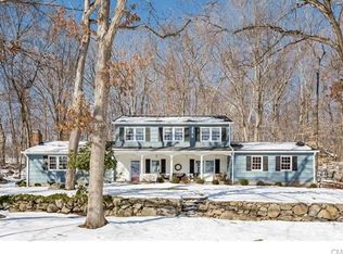 230 Rivergate Dr, Wilton, CT 06897