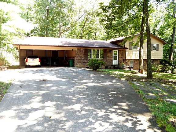 2nd image of 1116 Park Hill Cir