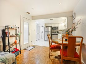 249 Queen St