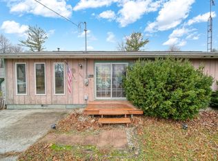 16880 Manitou Rd, Manitou Beach, MI 49253