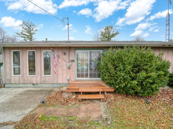 16880 Manitou Rd, Manitou Beach, MI 49253