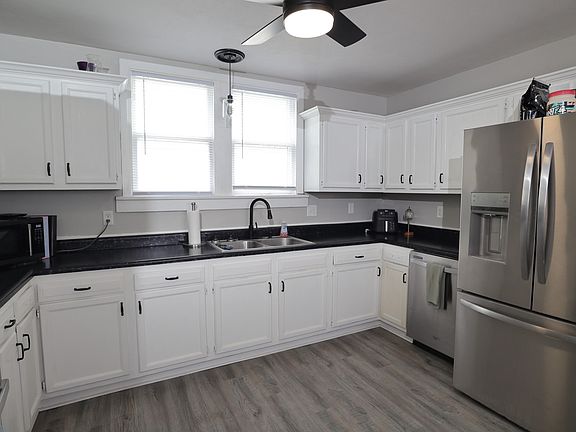 5th image of 915 Hamilton St