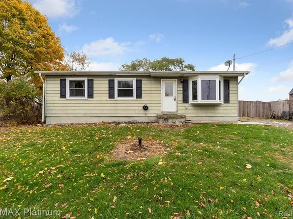 6428 Cook Rd, Swartz Creek, MI 48473