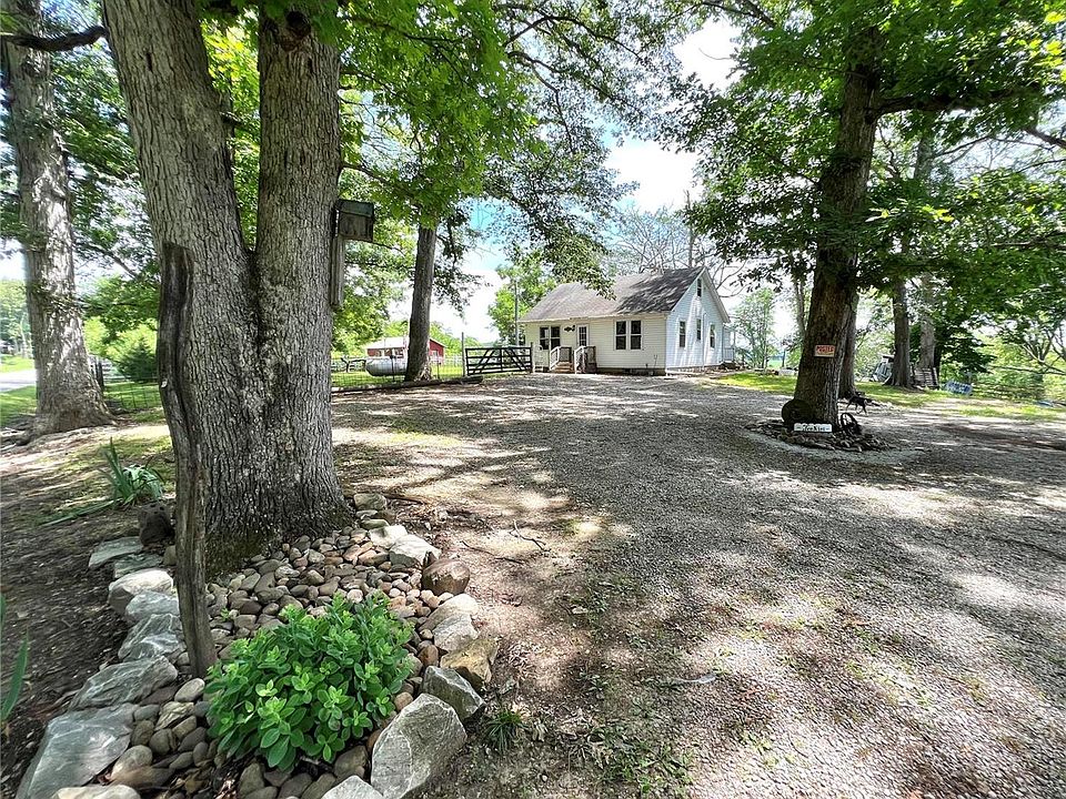 1172 Old Ripley Rd, Sorento, IL 62086 Zillow