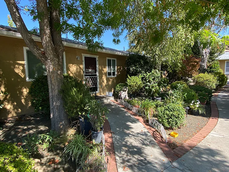 7437 Santa Ysabel Ave #E — Photo 10