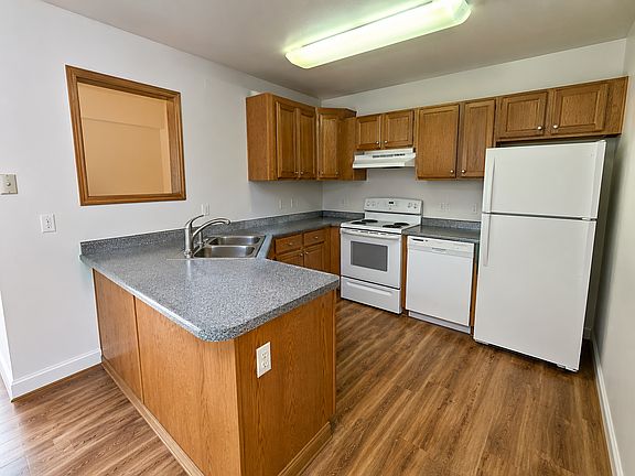 2nd image of 1636 Providence Blvd