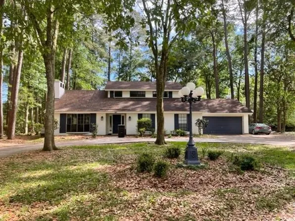 147 Country Club Dr, Covington, LA 70433