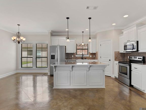 5th image of 20248 Gardens Ct