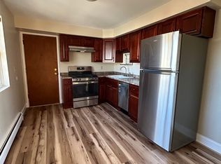 197 Griswold St #3B, Glastonbury, CT 06033