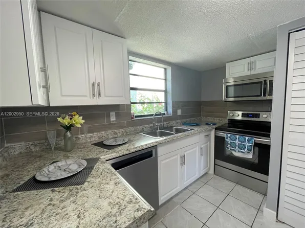 20511 NW 15th Ave #4, Miami Gardens, FL 33169