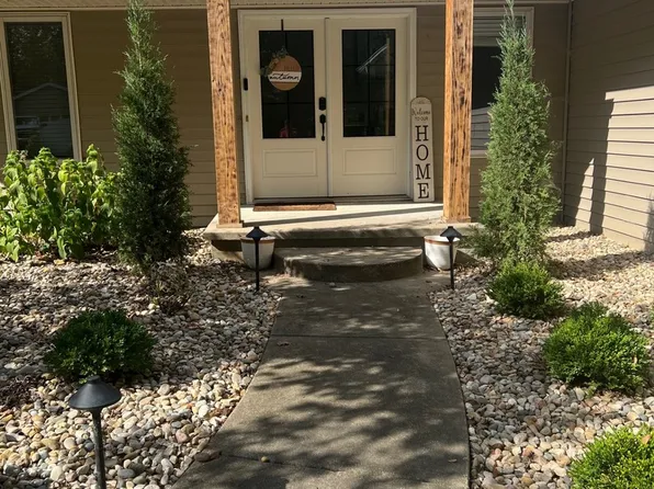 145 Country Club Ln, Anna, IL 62906
