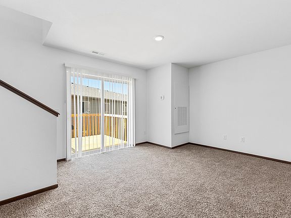 5th image of 2109 E Anamosa St #5057338