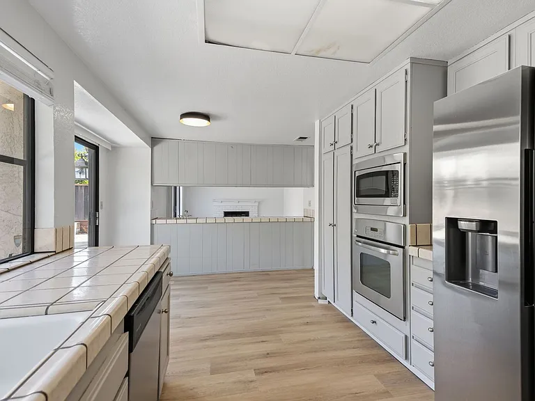 1387 Xavier Ave — Photo 10