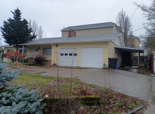 5825 SE Salquist Rd, Gresham, OR 97080