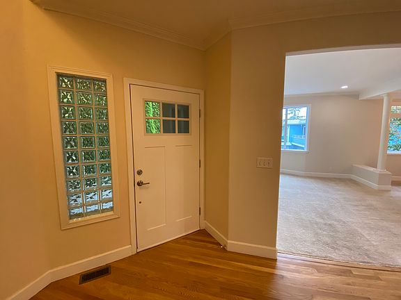 3rd image of 1919 Fairmount Ave SW #A