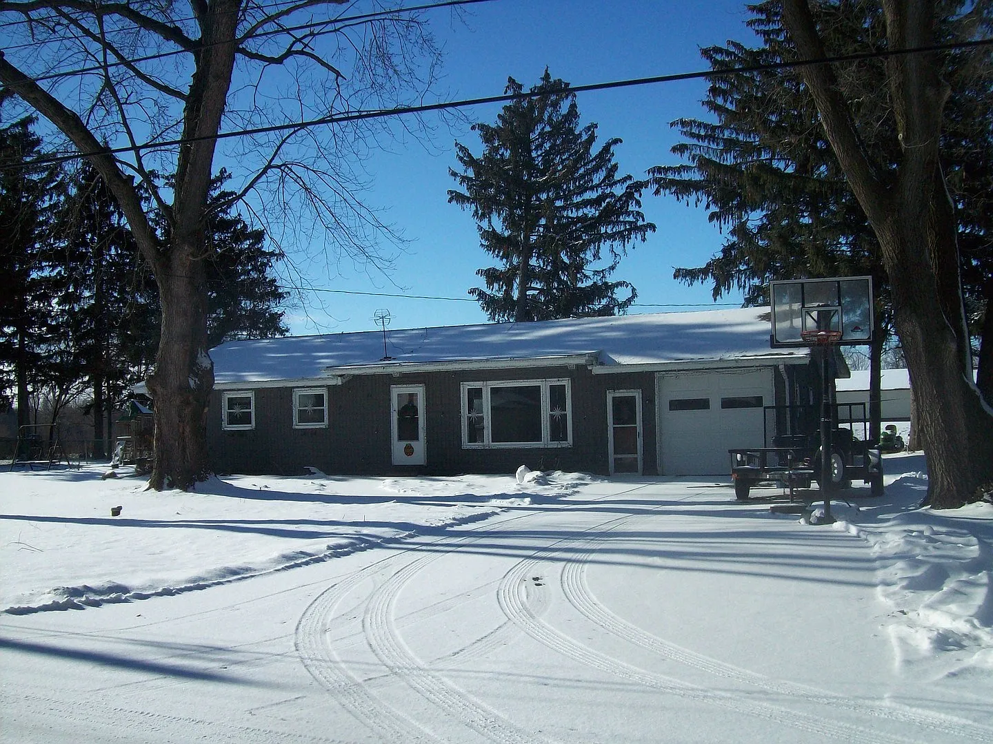 44 Division St photo 1