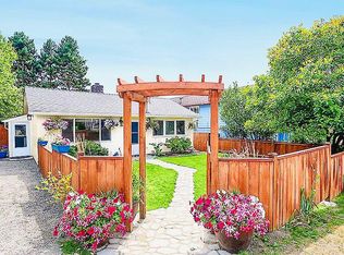 3517 NE 6th St, Renton, WA 98056